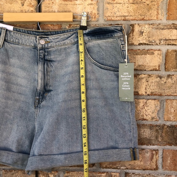 H&M Cotton Blend Mom Ultra High Denim Light Blue Cuffed Shorts 20 - Picture 14 of 14